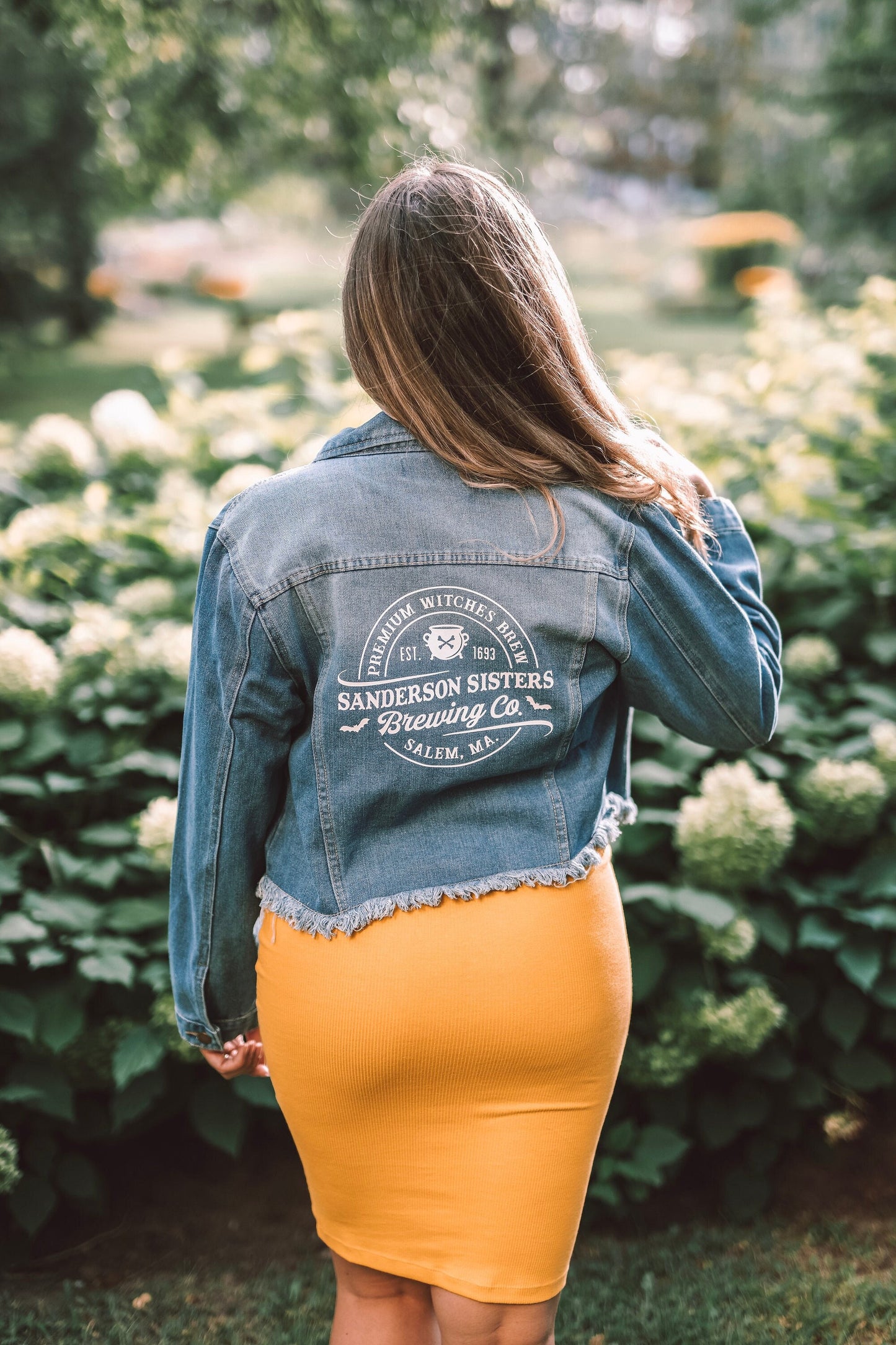 LIMITED EDITION! Hocus Pocus Halloween Women's Cropped Denim Jacket | Sanderson Sisters